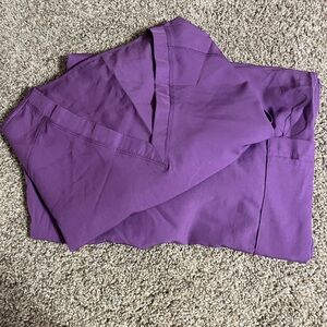 Size 3X two-piece shirt and pants scrub set